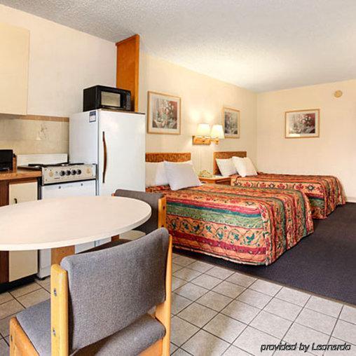Express Inn & Suites Clearwater Pinellas Park Camera foto