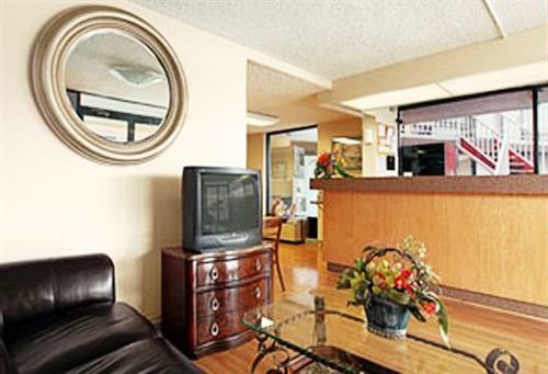 Express Inn & Suites Clearwater Pinellas Park Esterno foto