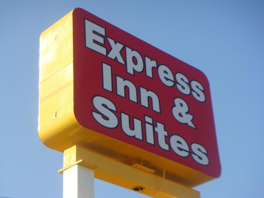 Express Inn & Suites Clearwater Pinellas Park Esterno foto